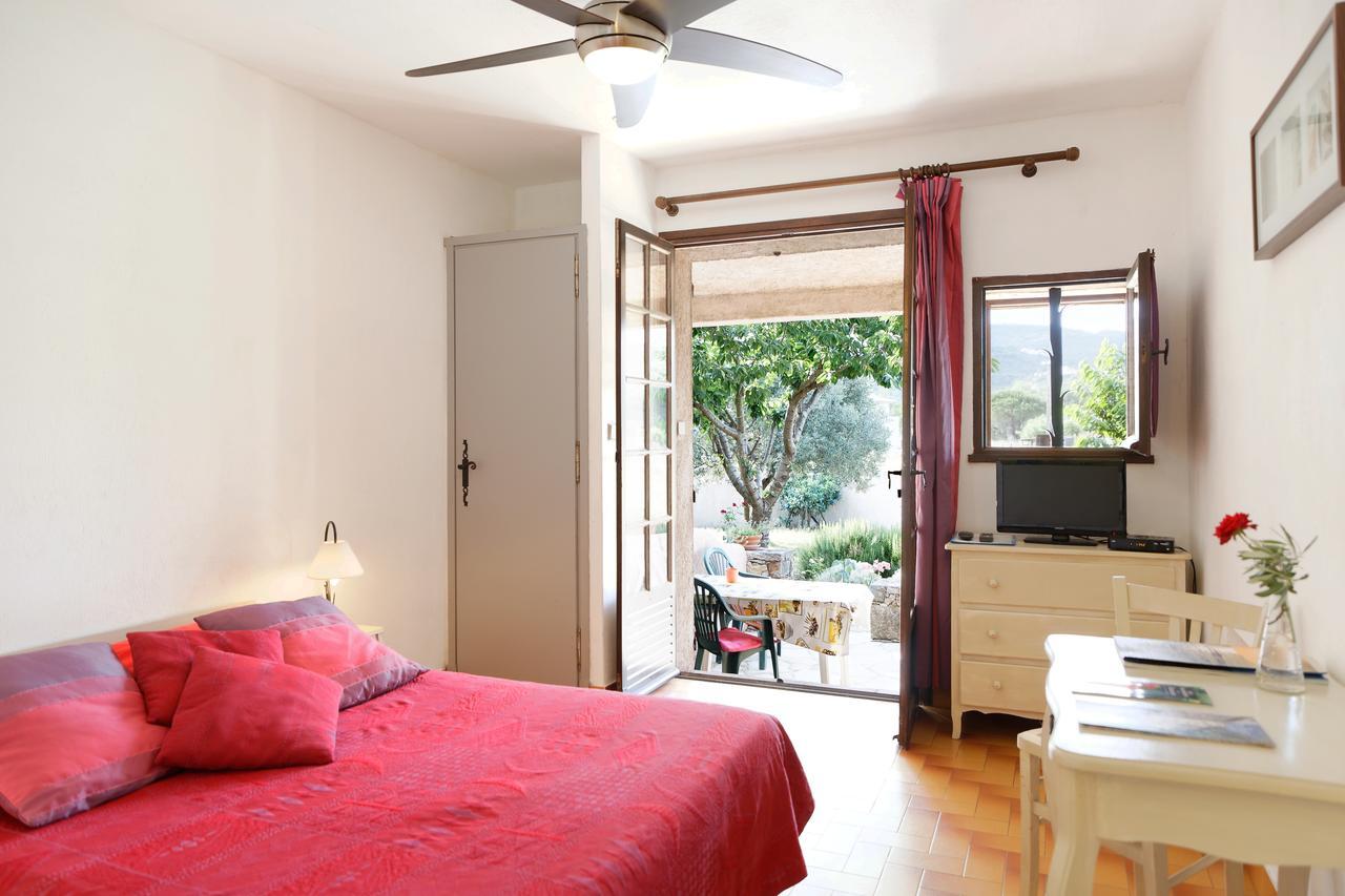 Appartement Mas le Chêne à Grimaud Extérieur photo